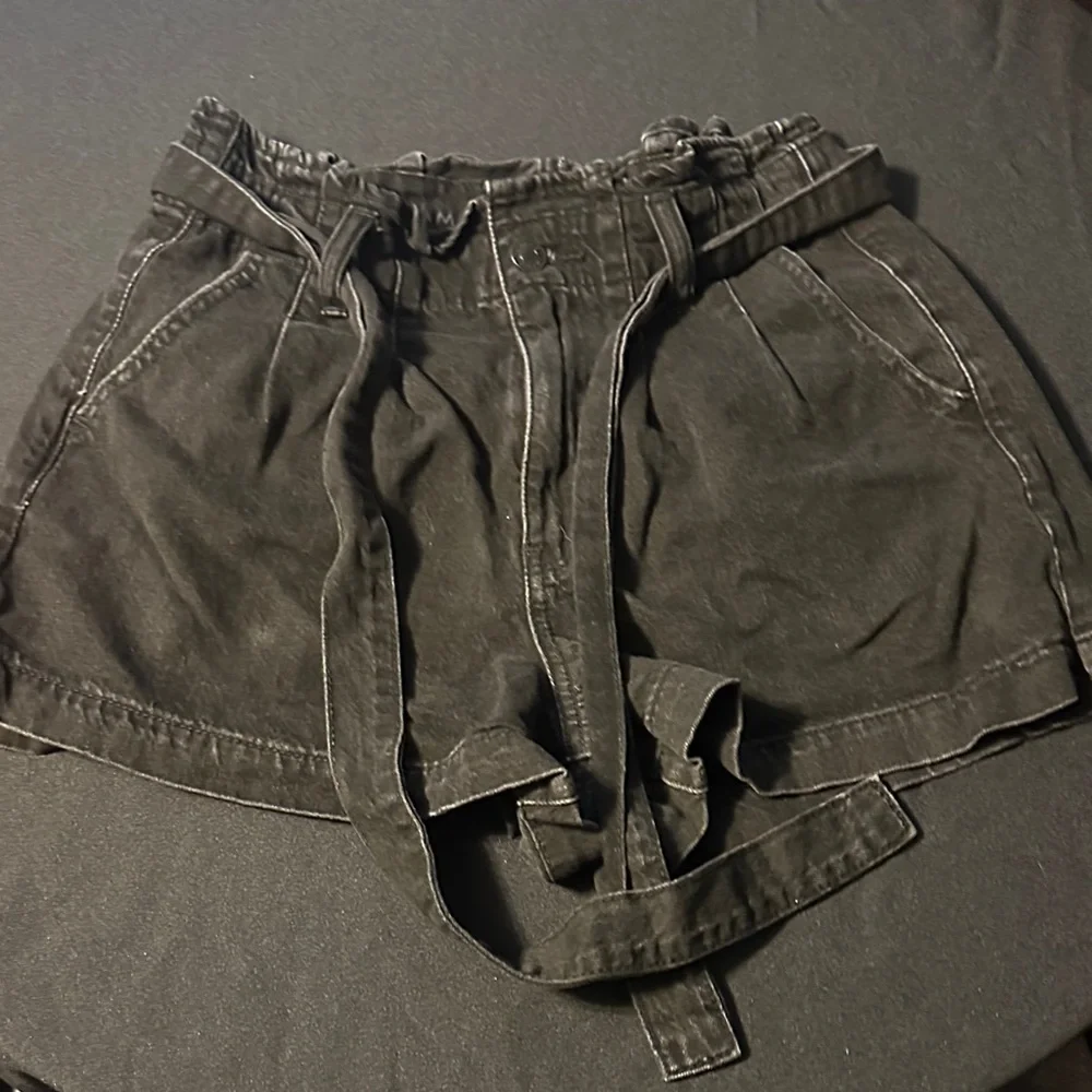 American Eagle Outfitters belted High Waist Black Shorts